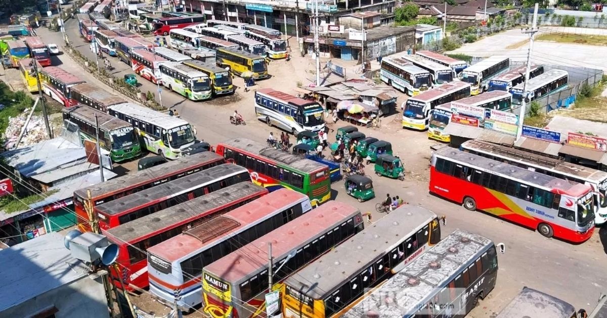 ঢাকা থেকে দূরপাল্লার ভাড়ায় নানা বিড়ম্বনা