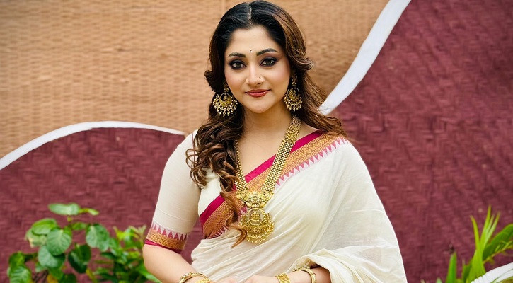 বাবার আর্থিক লেনদেনের সঙ্গে আমার বিন্দুমাত্র সম্পর্ক নেই: পূজা