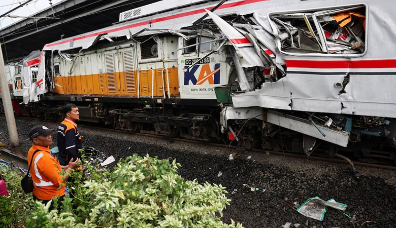 ইন্দোনেশিয়ায় দুই ট্রেনের সংঘর্ষে ১৪ জনের মৃত্যু
