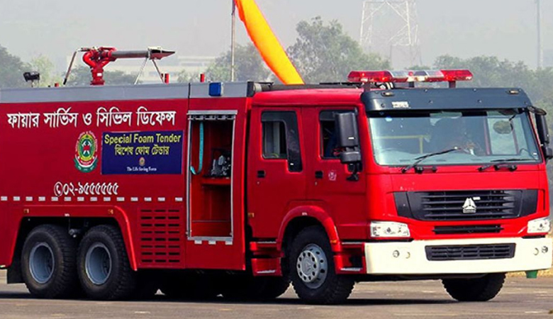 ডেমরায় কালি তৈরির কারখানায় আগুন