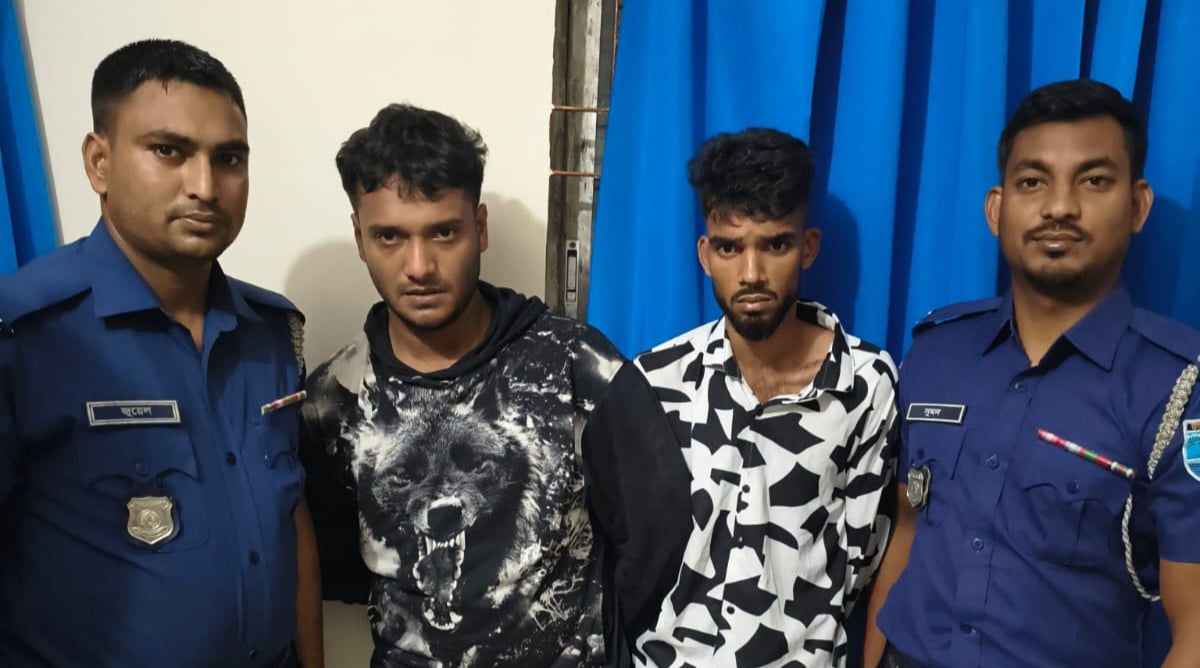 আশুলিয়ায় বিশেষ অভিযানে দুই ইয়াবা কারবারি গ্রেফতার