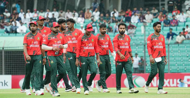 আশা জাগিয়েও হার বাংলাদেশের, সমতায় শেষ টি-টোয়েন্টি সিরিজ