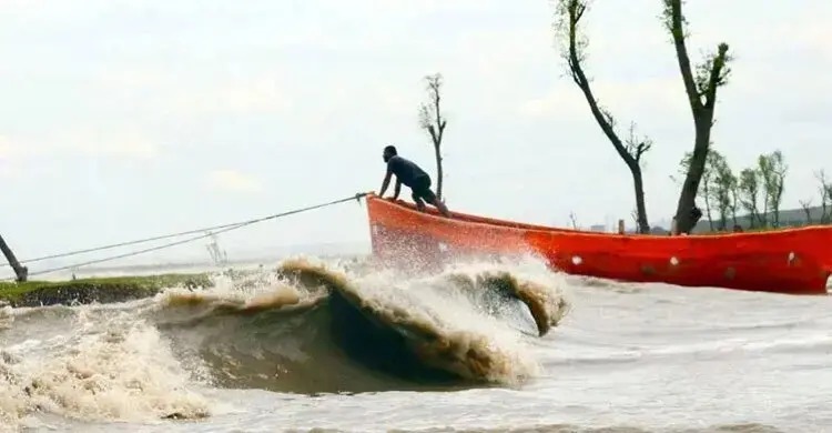 মে মাসে ঘূর্ণিঝড়ের আভাস, থাকবে তীব্র তাপপ্রবাহ