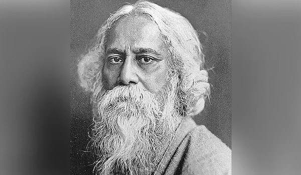 বিভক্ত পৃথিবীর বিপন্ন প্রহরে মানবতার অনির্বাণ দীপশিখা রবীন্দ্রনাথ