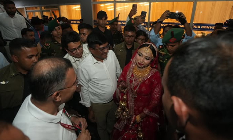 বর-কনের জন্য নিজের অনুষ্ঠান সংক্ষিপ্ত করলেন প্রধানমন্ত্রী