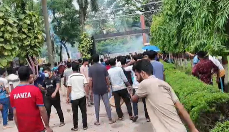 ভিসি ইস্যুতে ডুয়েটে রণক্ষেত্র, আহত ১৫