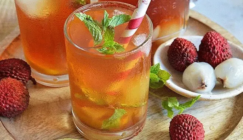 গরমে ক্লান্তি দূর করবে লিচুর আইস টি