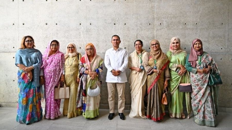 নারী আসনের এমপিদের জনসম্পৃক্ততা বাড়ানোর পরামর্শ প্রধানমন্ত্রীর
