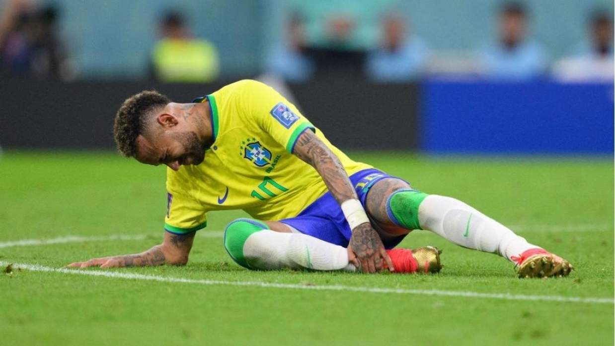 চোটে দুই থেকে তিন সপ্তাহ মাঠের বাইরে নেইমার