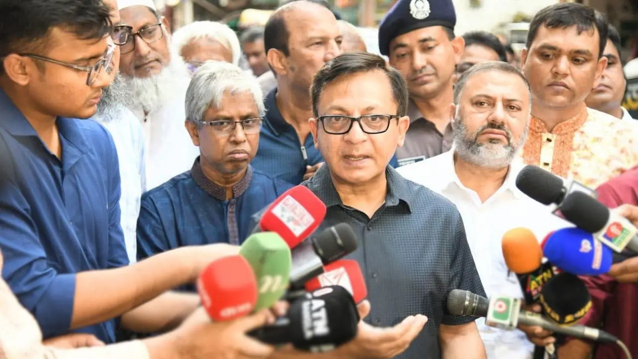 চামড়াশিল্পকে রপ্তানিমুখী করার লক্ষ্য সরকারের: বাণিজ্যমন্ত্রী