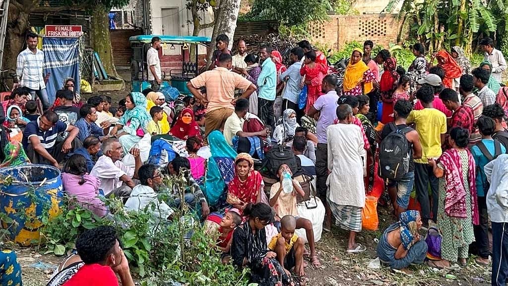 সীমান্তে মানুষের ভিড়, পুশ-ইন বিতর্কে নতুন উত্তাপ