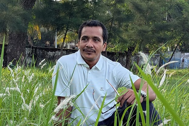 ফেসবুকে আবেগঘন পোস্টের পর তরুণ সাংবাদিককে গুরুতর অসুস্থ অবস্থায় উদ্ধার, পরে মৃত্যু