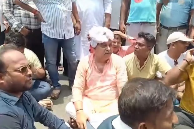 তৃণমূলের অভিষেকের পরের দিন হামলার শিকার কল্যাণ বন্দ্যোপাধ্যায়