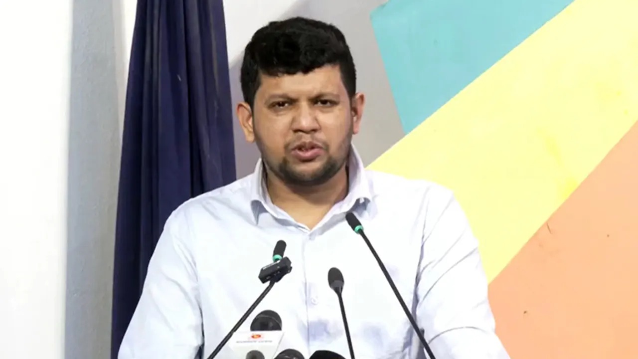 লীগ প্রশ্নে এখন যা চলছে, তা দুই বড় দলের ইনসিকিউরিটি: মাহফুজ আলম