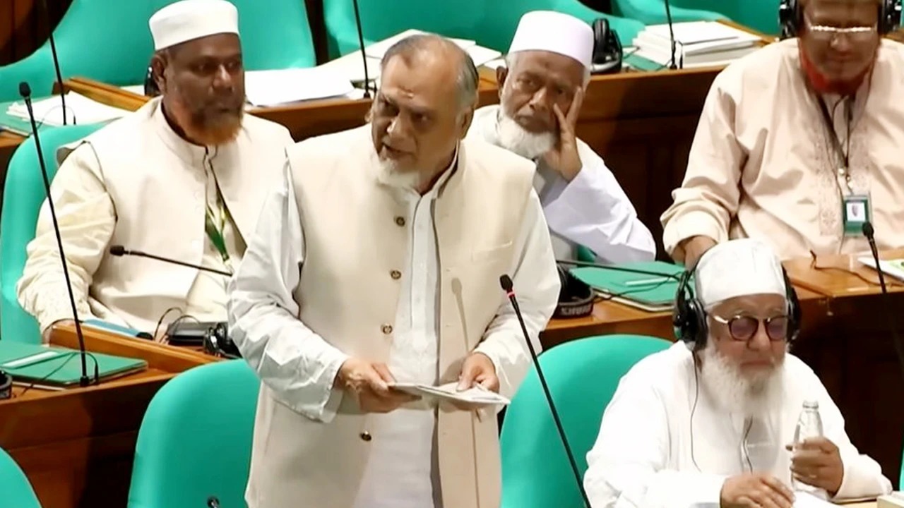 উপদেষ্টা জাহেদ ইস্যুতে সংসদে বিবৃতি দাবি