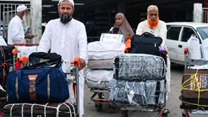 দেশে ফিরেছেন ৬০ হাজার হাজি, ৫৪ জনের মৃত্যু