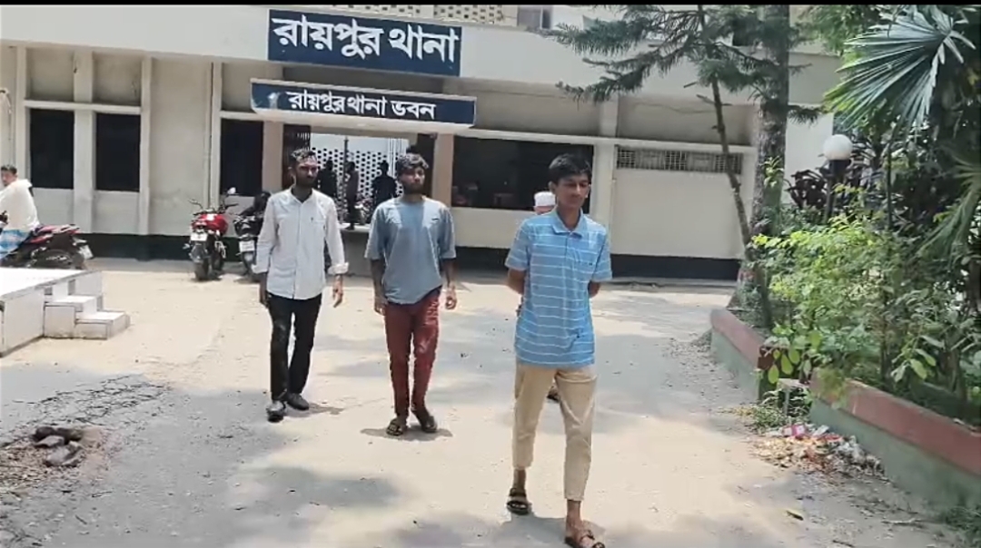লক্ষ্মীপুরে মা-তিন মেয়ে হত্যায় দুই মামলা, অভিযুক্ত অন্তর মজুমদারের মরদেহ হিমঘরে