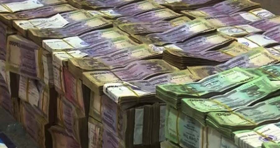 ৫০০ ও ১০০০ টাকার নোট বাতিলের দাবি সংসদে