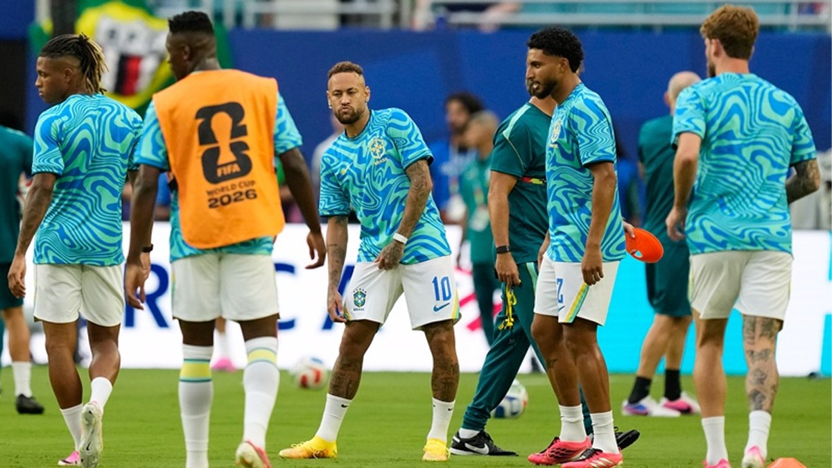 গুরু-শিষ্যের লড়াইয়ে ব্রাজিল-জাপান মুখোমুখি হচ্ছে আজ