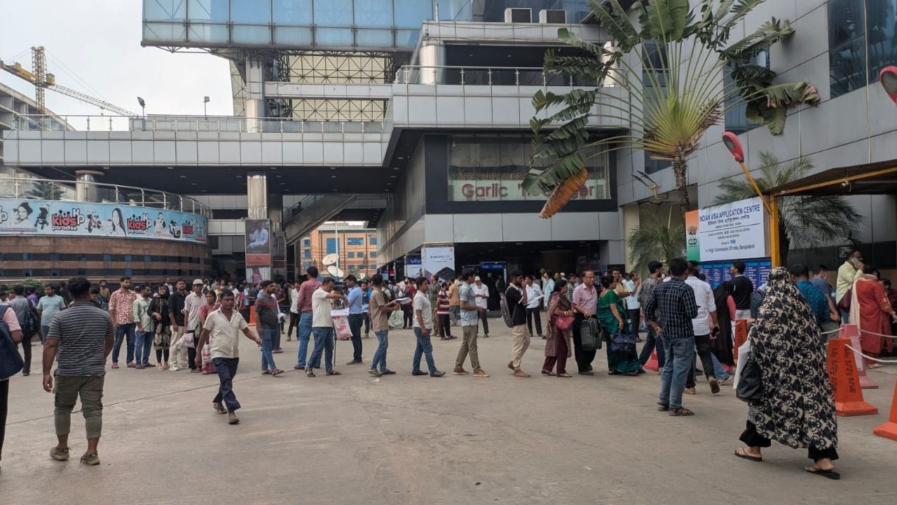 ভিসার পথ খুলেছে, এবার আস্থার সেতু আরো মজবুত হোক