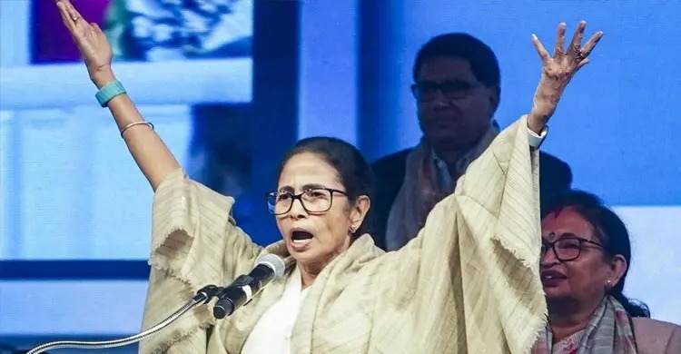 চুপ করাতে হলে আমাকে হত্যা করুন, বললেন মমতা