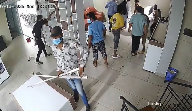 চট্টগ্রামে দুই কোটি টাকা চাঁদা দাবির পর সশস্ত্র হামলা, লুট ৩৫ লাখ