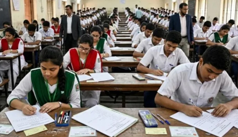 পদার্থবিজ্ঞানের প্রশ্ন নিয়ে আশ্বস্ত করল শিক্ষা বোর্ড