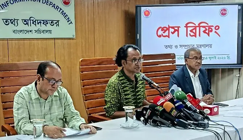 শেখ হাসিনা ফিরলে স্বাগত, বিচার নিশ্চিত করতে চায় সরকার: তথ্য উপদেষ্টা