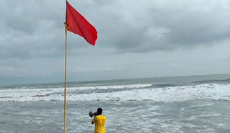 সমুদ্র বন্দরে ৩ নম্বর স্থানীয় সতর্ক সংকেত