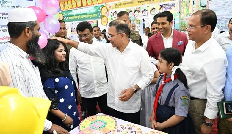 টিফিনের টাকা জমিয়ে বন্ধুদের সহায়তা, শিশুদের প্রশংসায় প্রধানমন্ত্রী