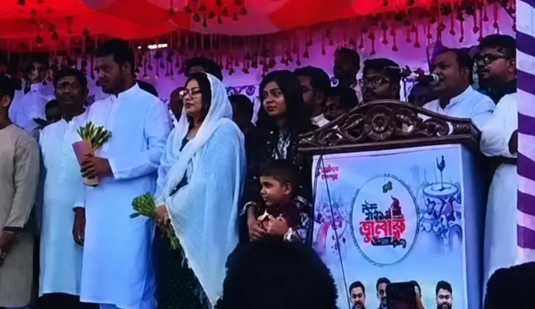 ‘জয়বাংলা’ বলে বক্তব্য শেষ করলেন এনসিপি নেতা