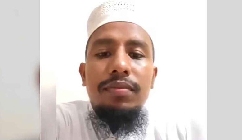 শিশু নির্যাতনের ভিডিও পোস্ট, সমালোচনায় ক্ষমা চাইলেন শিক্ষক
