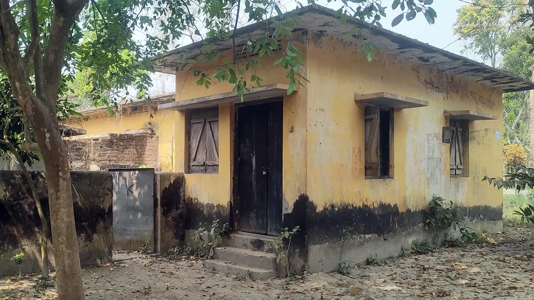 রক্ষণাবেক্ষণের অভাবে বীজ সংরক্ষণাগার পরিত্যক্তে বঞ্চিত কৃষক