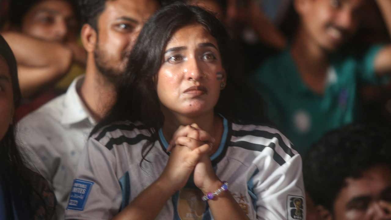 মেসির হার, ঢাকায় আর্জেন্টিনা সমর্থকদের অশ্রুসিক্ত রাত