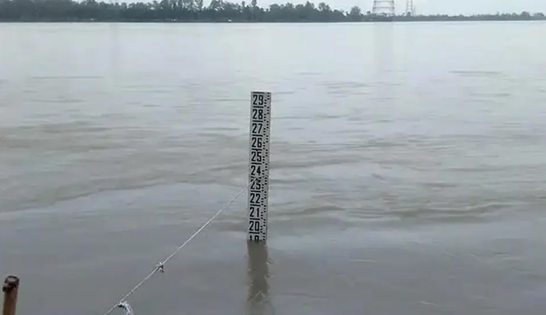 তিস্তার পানি বেড়ে বিপৎসীমার ছুঁই ছুঁই, নিম্নাঞ্চল প্লাবিত হওয়ার শঙ্কা