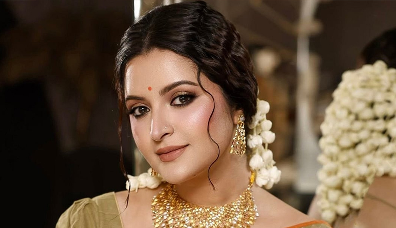 ফাইনাল বাতিলের দাবি পরীমনির