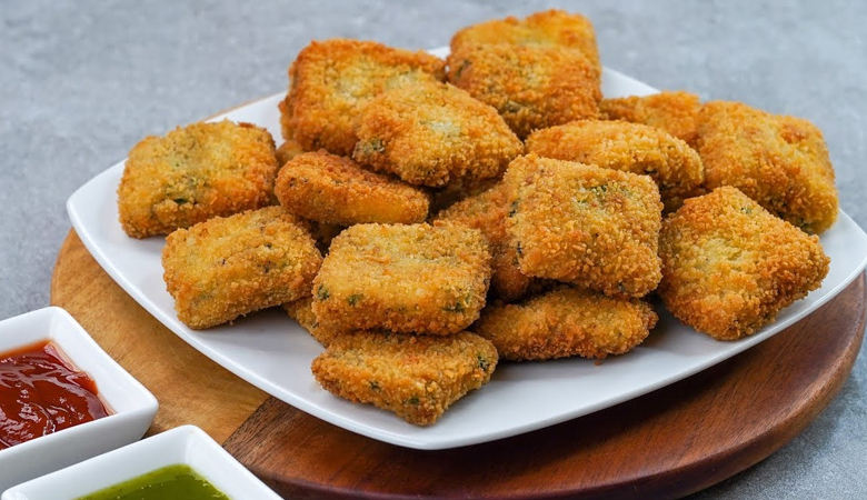 বৃষ্টির বিকেলে ঘরেই বানান মুচমুচে আলুর নাগেট