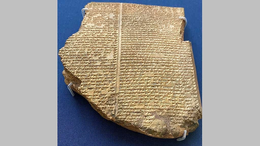 উপনিবেশের আগ্রাসনে হারিয়ে গেছে হাজারো ভাষা