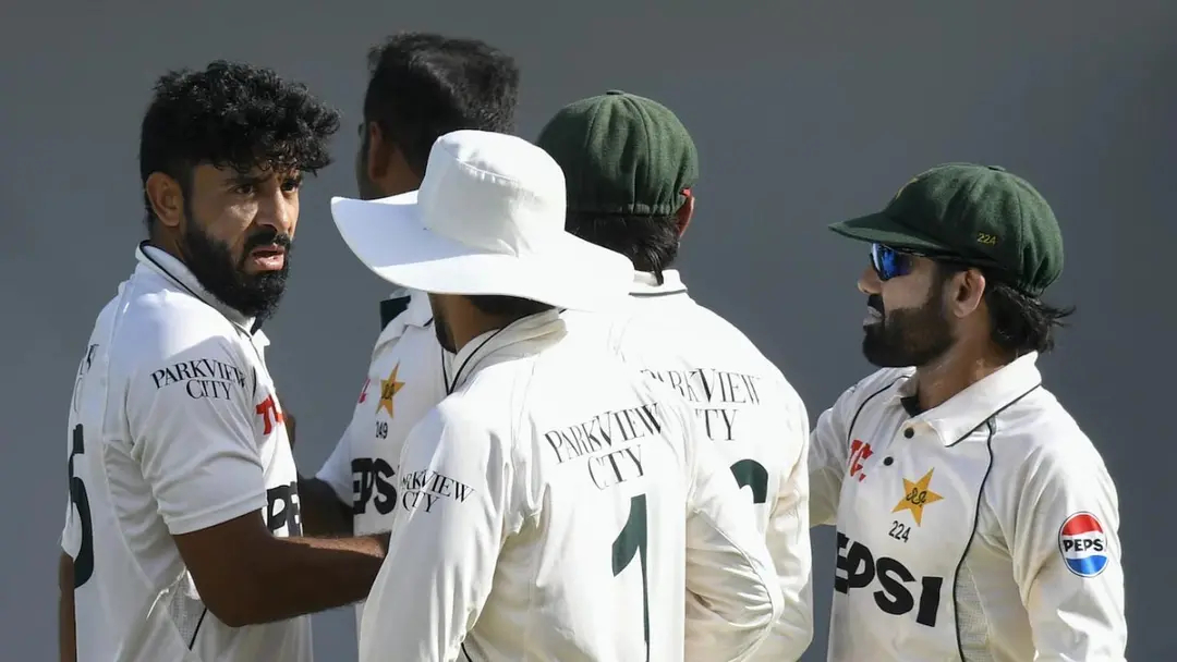 বাংলাদেশসহ বিদেশের মাটিতে টানা আট টেস্টে হার পাকিস্তানের