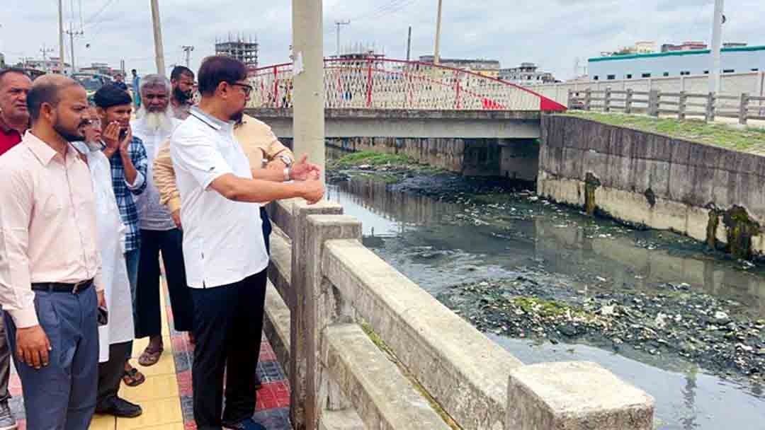 জলাবদ্ধতামুক্ত নগর গড়তে খাল সচল রাখা জরুরি: মেয়র