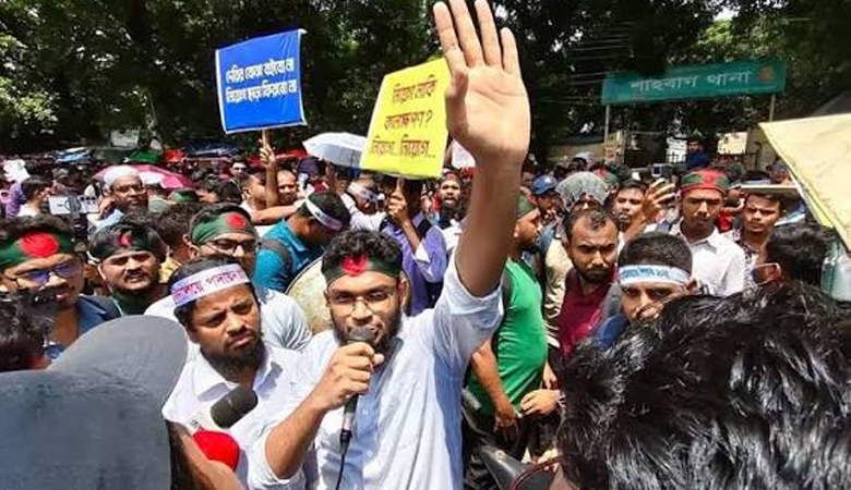 সরকারের আশ্বাসে শাহবাগ ছাড়লেন প্রাথমিকের নতুন শিক্ষকরা