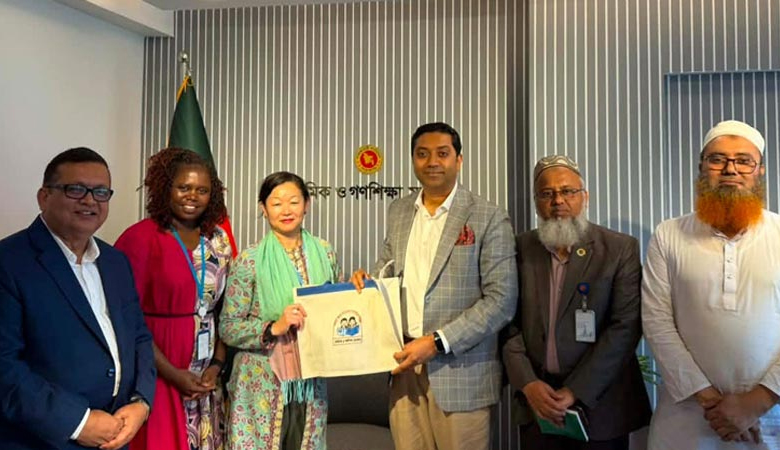 ধাপে ধাপে সব সরকারি প্রাথমিক বিদ্যালয়ে স্কুল মিল চালু হবে: ববি হাজ্জাজ