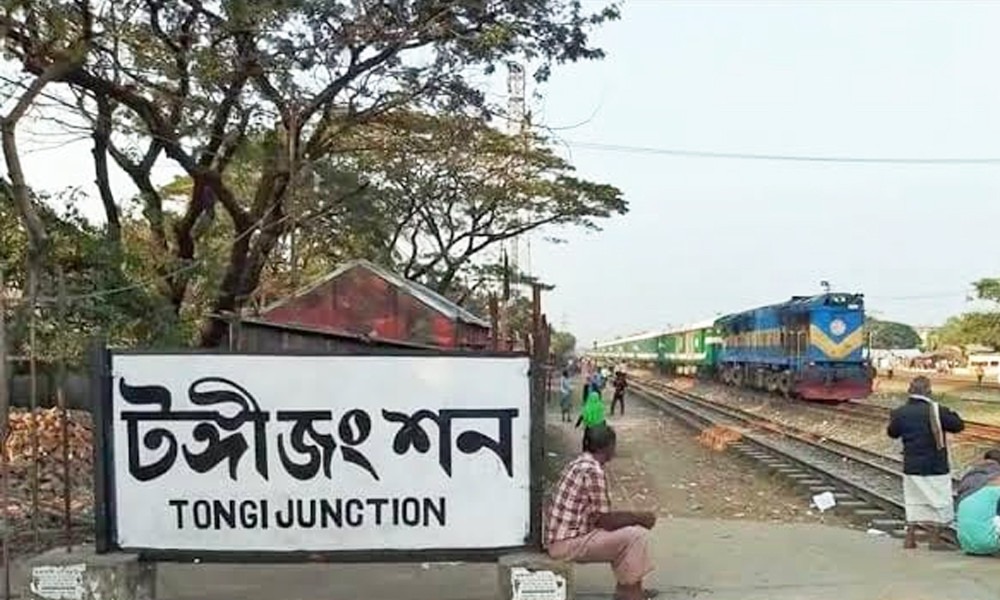 টঙ্গীতে ট্রেনের ধাক্কায় তরুণীর মর্মান্তিক মৃত্যু