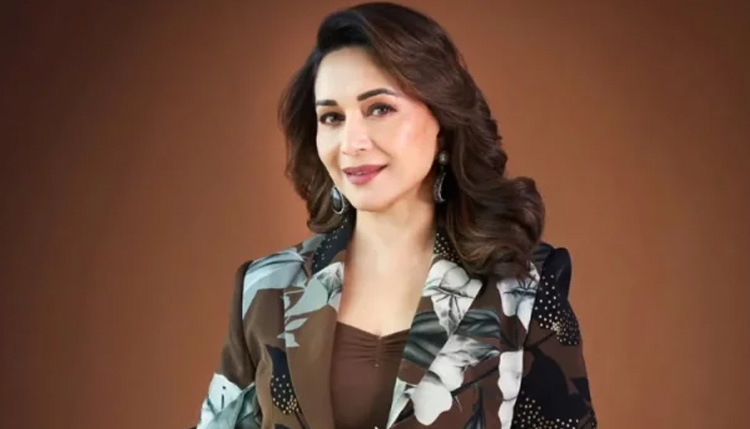 সম্পত্তি বিক্রি করলেন মাধুরী দীক্ষিত
