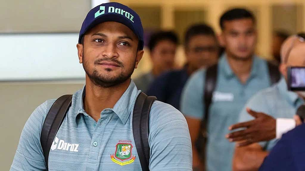 সাকিবের দেশে ফেরার সুযোগ দেখেন না ক্রীড়া প্রতিমন্ত্রী