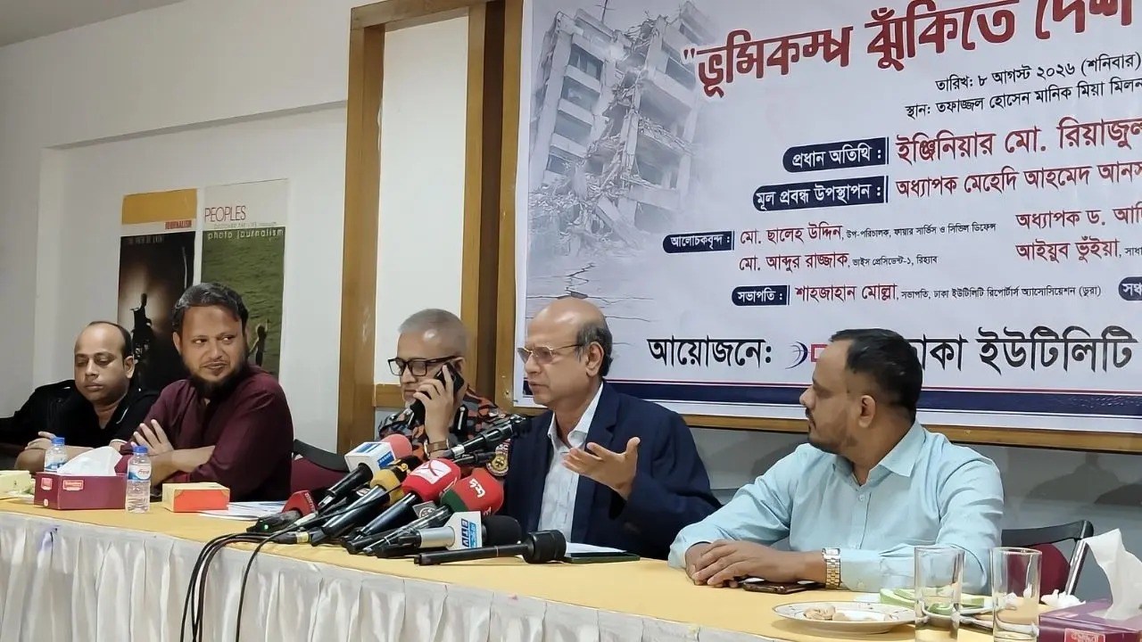 ভবন নির্মাণে তিন পক্ষের যোগসাজশেই অনিয়ম