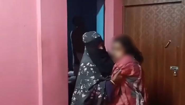চট্টগ্রামের হোটেলে এএসআইয়ের ঝুলন্ত লাশ উদ্ধার