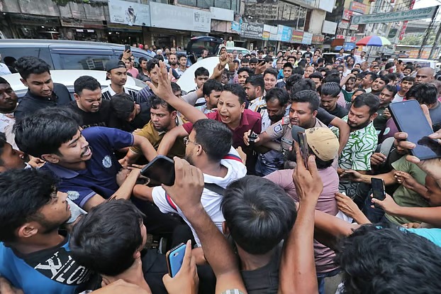 মহাখালীতে আওয়ামী লীগের ঝটিকা মিছিলের চেষ্টা, আটক চার