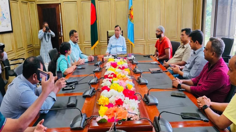 নির্ধারিত এলাকার বাইরে ব্যবসা করতে পারবেন না হকাররা