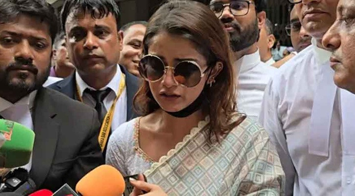 আত্মসমর্পণ করে তানজিন তিশার জামিন